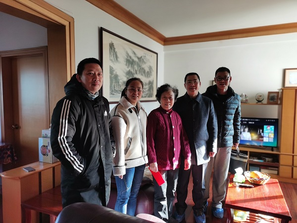 说明: C:\Users\Administrator\Desktop\申博sunbet走访慰问离退休老同志\IMG_20210118_092252.jpg