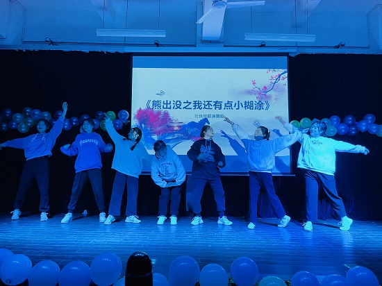 说明: C:\Users\Administrator\Desktop\申博sunbet举办2021年迎新文艺表演大赛2021.12.15\申博sunbet举办2021年迎新文艺表演大赛2021.12.15\7.jpg