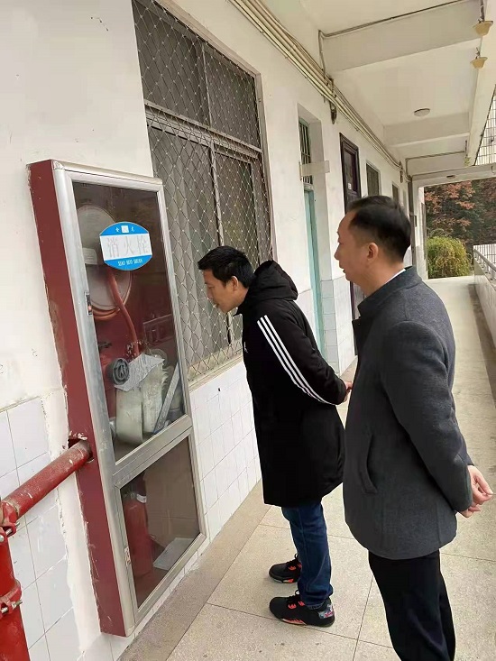 说明: C:\Users\Administrator\Desktop\公司开展冬季消防安全检查活动2021.12.17\公司开展冬季消防安全检查活动2021.12.17\4.jpg