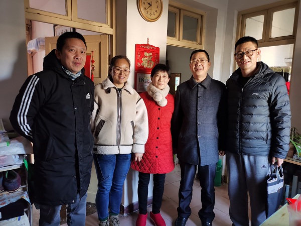 说明: C:\Users\Administrator\Desktop\申博sunbet走访慰问离退休老同志\IMG_20210118_093320_1.jpg