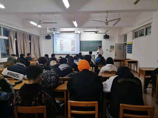 说明: C:\Users\Administrator\Desktop\公司开展“国家宪法日”主题教育活动\公司开展“国家宪法日”主题教育活动\微信图片_202112060902081.jpg