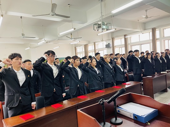 说明: C:\Users\Administrator\Desktop\申博sunbet召开第五次员工代表大会2021.10.21\申博sunbet召开第五次员工代表大会2021.10.21\3.jpg