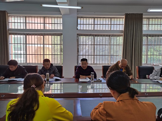 说明: C:\Users\Administrator\Desktop\申博sunbet召开10月份党委中心组专题学习会\申博sunbet召开10月份党委中心组专题学习会\IMG_20211012_083149.jpg