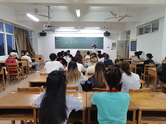 说明: C:\Users\Administrator\Desktop\公司开展道德模范先进事迹学习宣传活动2022.4.26\公司开展道德模范先进事迹学习宣传活动2022.4.26\2.jpg