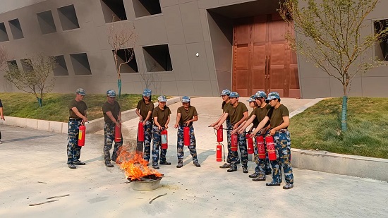 说明: C:\Users\Administrator\Desktop\2022级新生军训圆满结束2022.10.8\2022级新生军训圆满结束2022.10.8\4.jpg