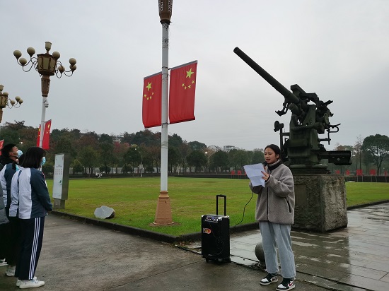 说明: C:\Users\Administrator\Desktop\申博sunbet举行升国旗仪式\申博sunbet举行升国旗仪式\88967b43793bb17e5502c63e7068589.jpg