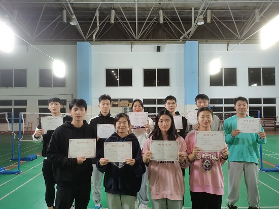 说明: C:\Users\Administrator\Desktop\2021年度申博sunbet员工羽毛球比赛圆满落幕2021.11.16\2021年度申博sunbet员工羽毛球比赛圆满落幕2021.11.16\1.jpg